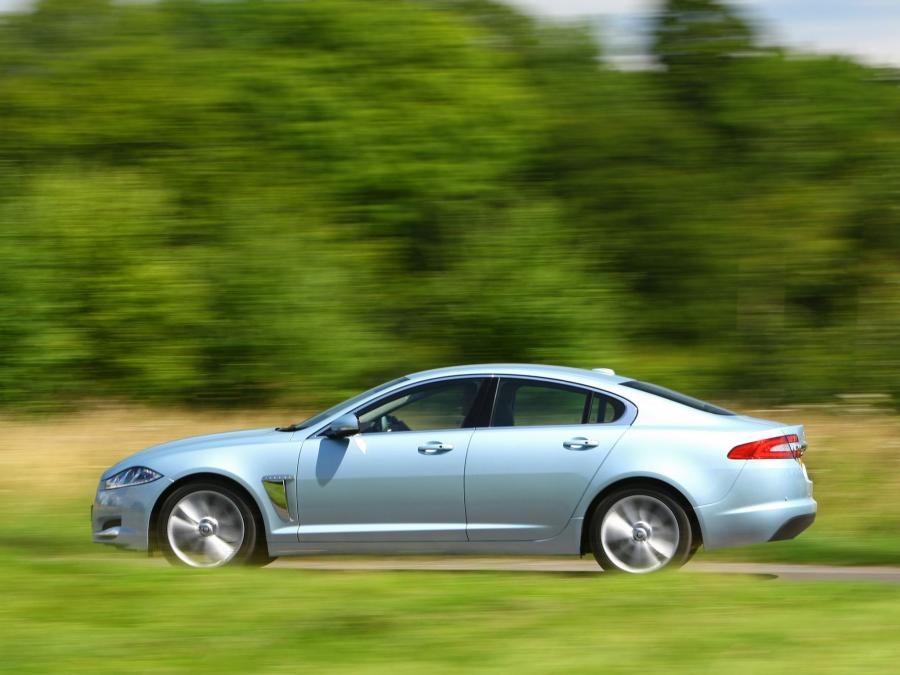 Jaguar XF 2.2 Diesel 2011 года  (UK) (фото 14 из 18)